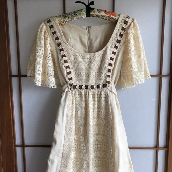 Gorgeous 60s/70’s Empire Waist Lace Maxi - Picture 5 of 8